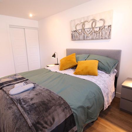 Appartamento Luxueux - Deco Moderne, Rosemont Montréal Esterno foto