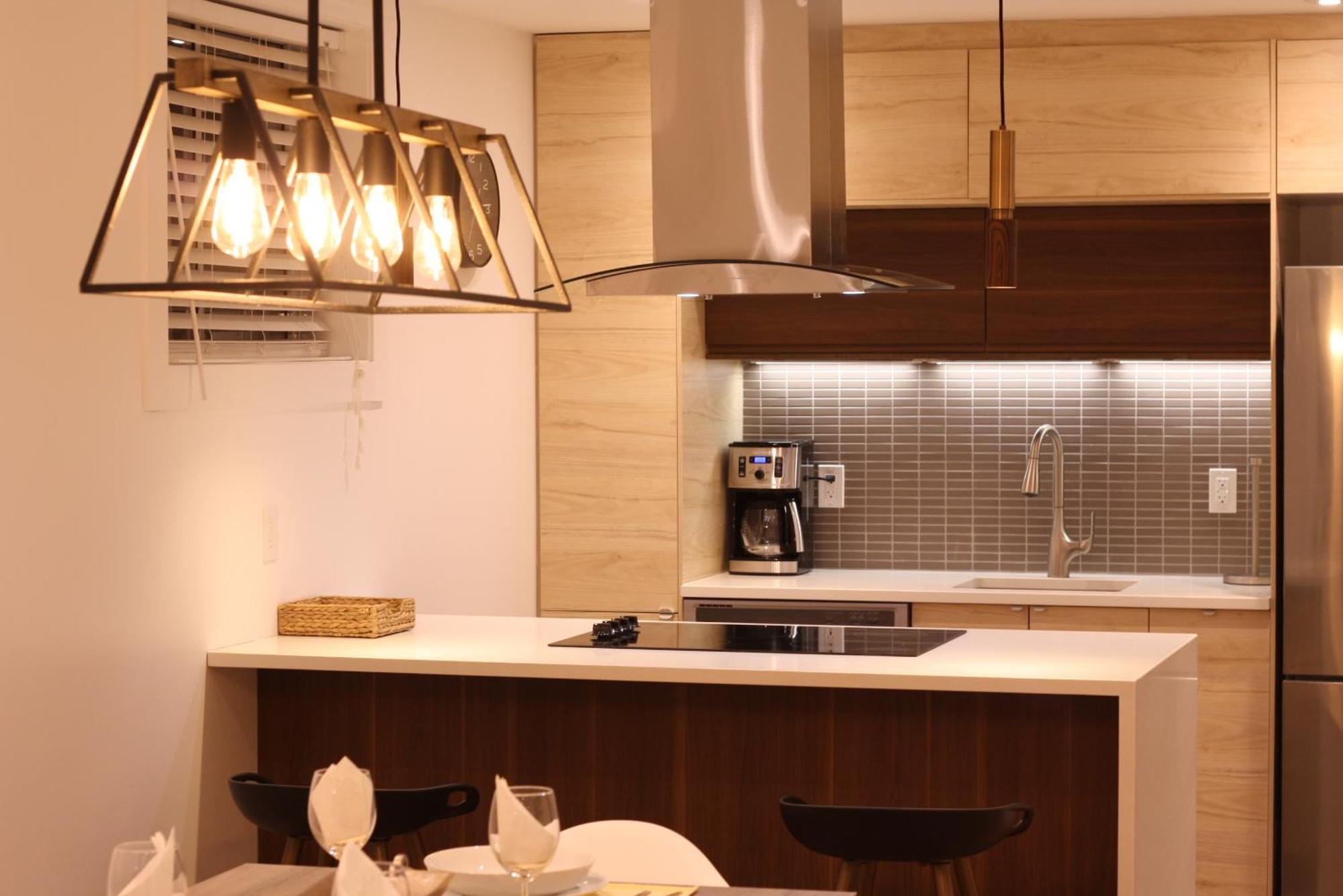 Appartamento Luxueux - Deco Moderne, Rosemont Montréal Esterno foto